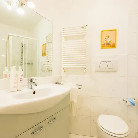 Apartment Colonna Classic Style By Wonderful Italy Naples