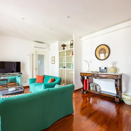 Colonna Classic Style By Wonderful Italy